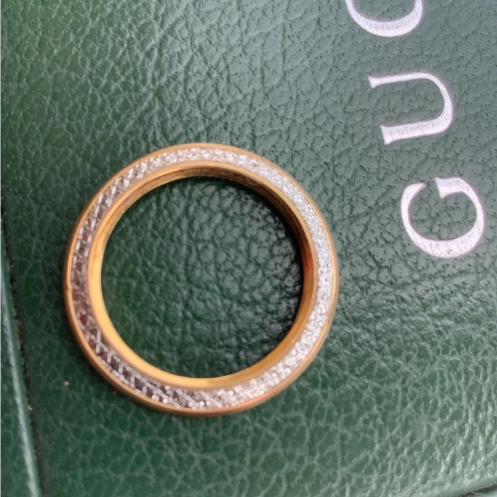 Gucci gold/ silver “ Diamond cut” bezel ⭐️